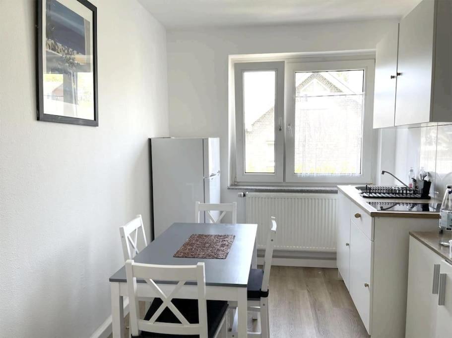 Duesseldorf Messe And Airport, 2-Bedroom Apartment With Kitchen And Garden 뒤스부르크 외부 사진